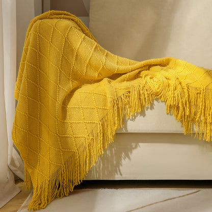 Geometric knitted blanket sofa cover with tassels | ideal for spring and autumn