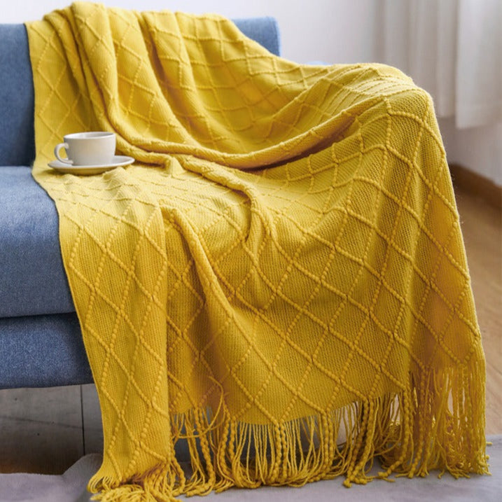 Geometric knitted blanket sofa cover with tassels | ideal for spring and autumn