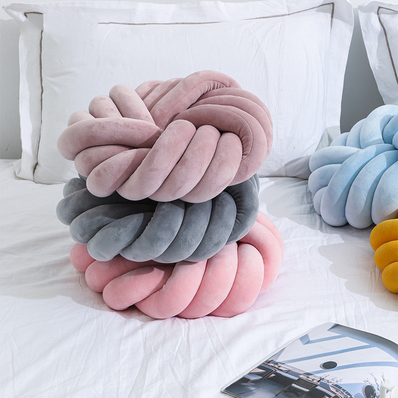 Knotted ball velvet decorative cushion with pp cotton filling