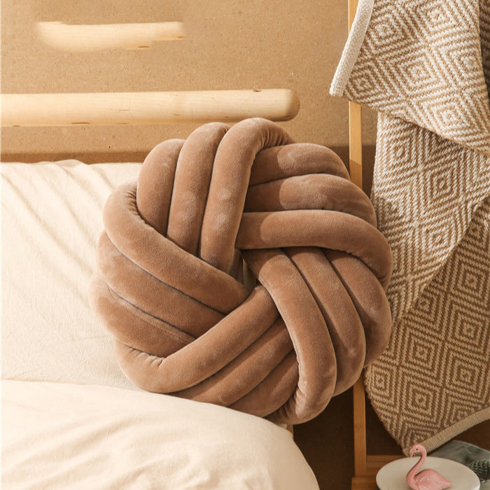 Knotted ball velvet decorative cushion with pp cotton filling