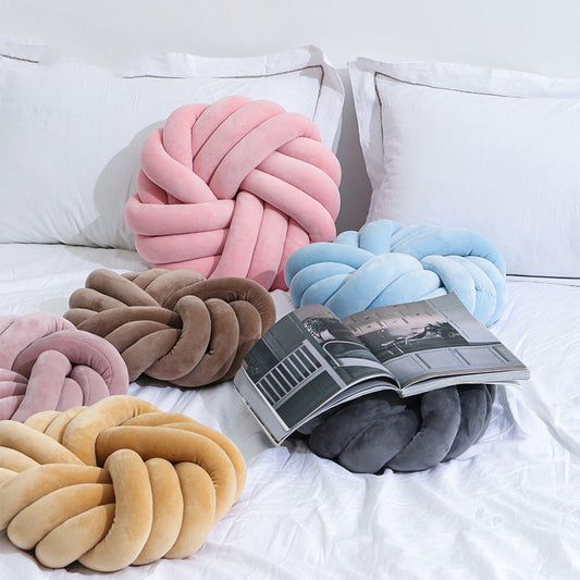 Knotted ball velvet decorative cushion with pp cotton filling